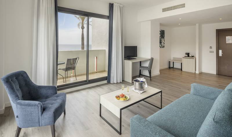 Habitación junior suite Hotel ILUNION Calas de Conil Conil de la Frontera